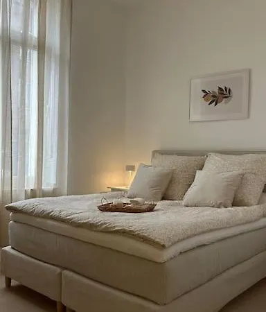 Stilvolle Luxus City-apartment Διαμέρισμα *